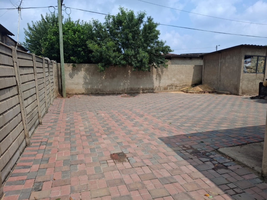 2 Bedroom Property for Sale in Daveyton Gauteng