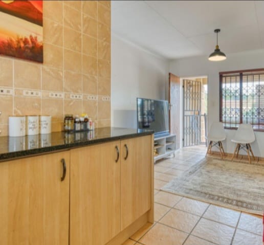 To Let 2 Bedroom Property for Rent in Meredale Gauteng