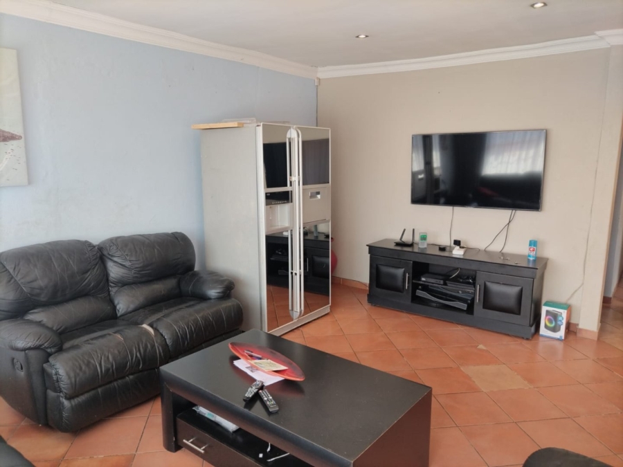 3 Bedroom Property for Sale in The Orchards Gauteng