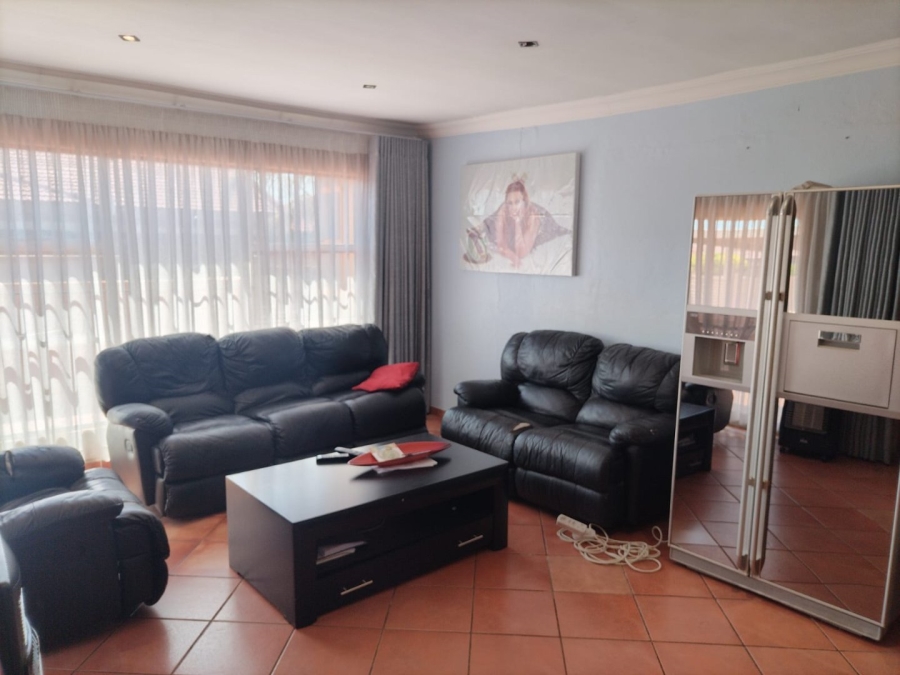 3 Bedroom Property for Sale in The Orchards Gauteng