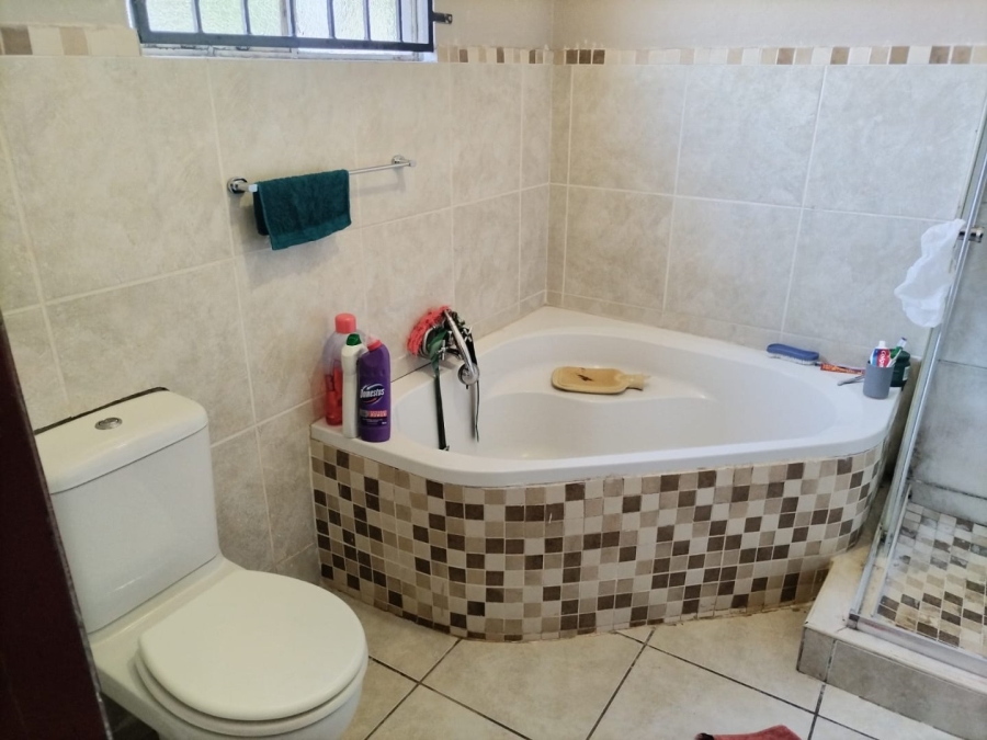 3 Bedroom Property for Sale in The Orchards Gauteng