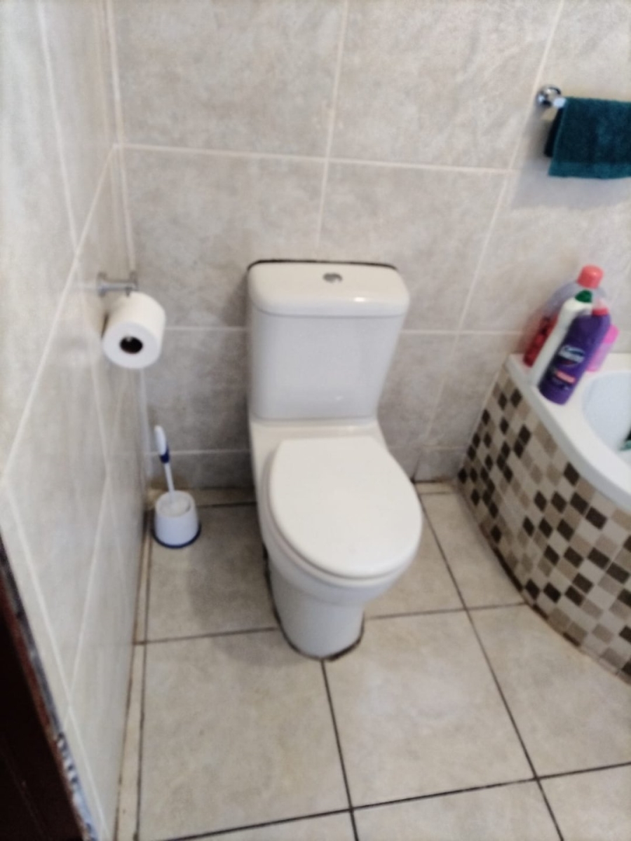 3 Bedroom Property for Sale in The Orchards Gauteng