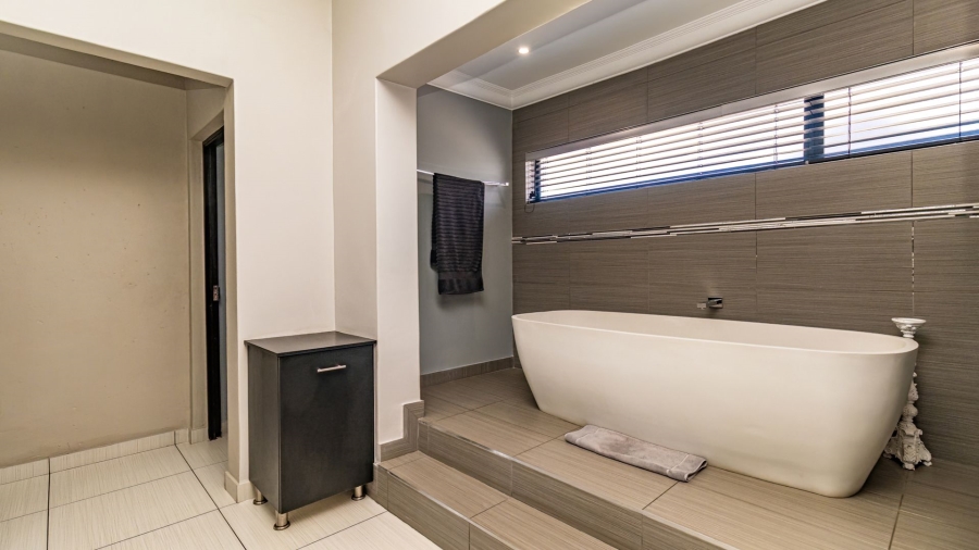 11 Bedroom Property for Sale in Dunblane Lifestyle and Equestrian Estate Gauteng
