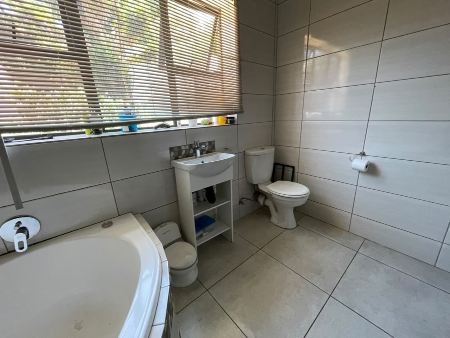 2 Bedroom Property for Sale in Krugersdorp North Gauteng
