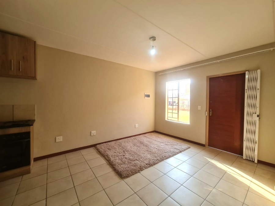 2 Bedroom Property for Sale in Lotus Gardens Gauteng