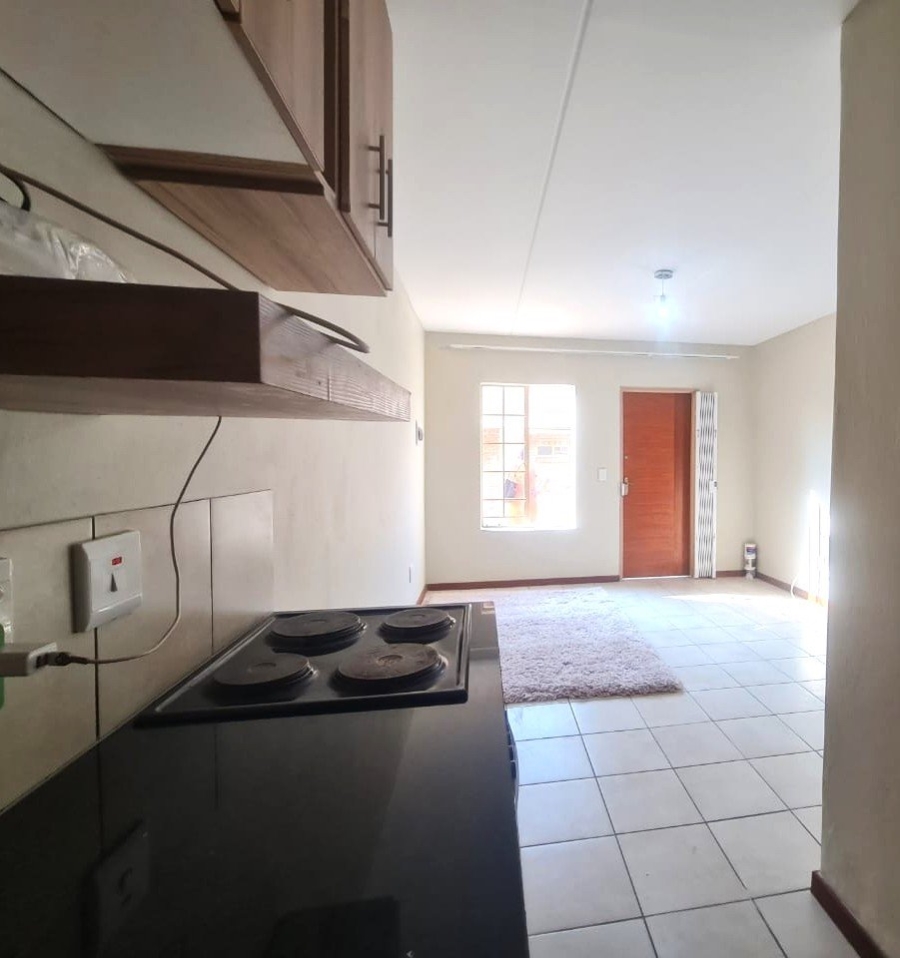 2 Bedroom Property for Sale in Lotus Gardens Gauteng