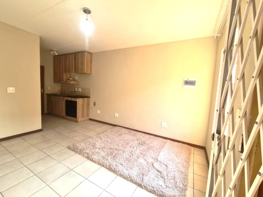 2 Bedroom Property for Sale in Lotus Gardens Gauteng