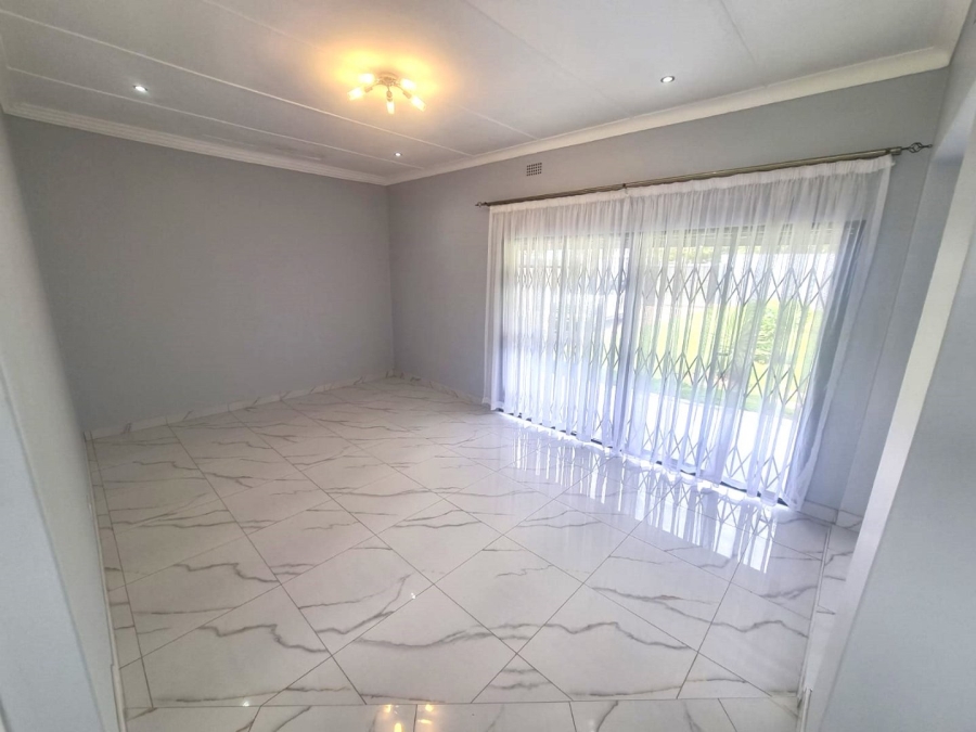 To Let 3 Bedroom Property for Rent in Kibler Park Gauteng
