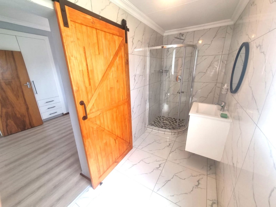 To Let 3 Bedroom Property for Rent in Kibler Park Gauteng