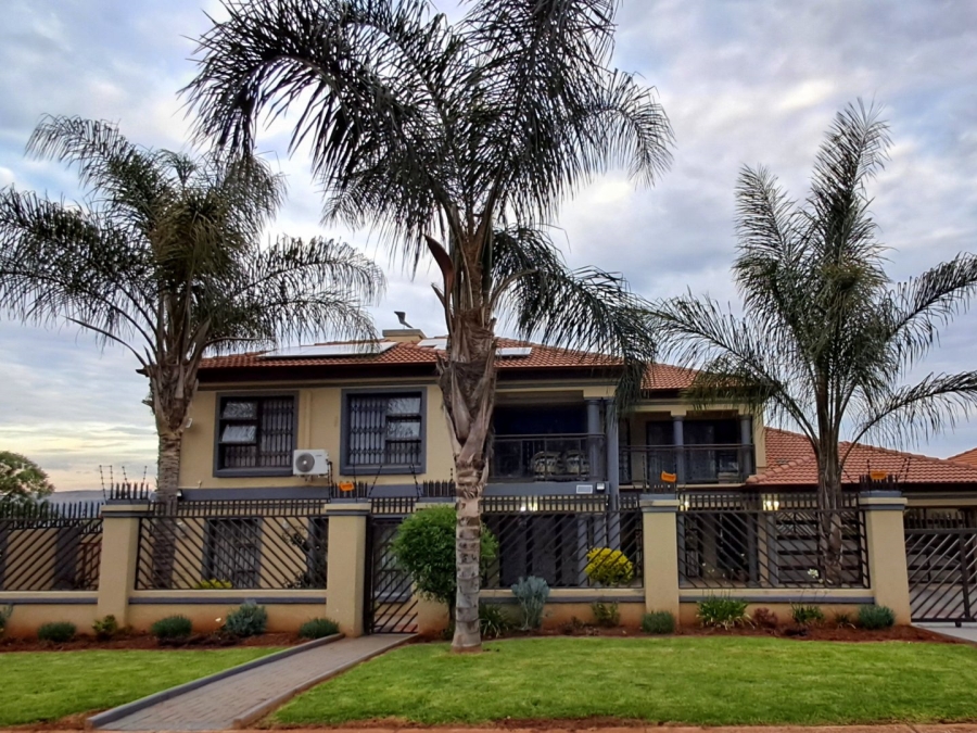 7 Bedroom Property for Sale in Lady Selborne Gauteng