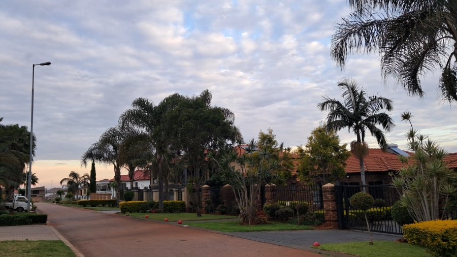 7 Bedroom Property for Sale in Lady Selborne Gauteng