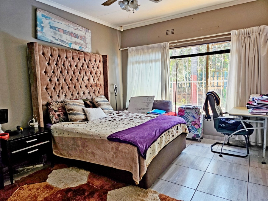 4 Bedroom Property for Sale in Birchleigh North Gauteng