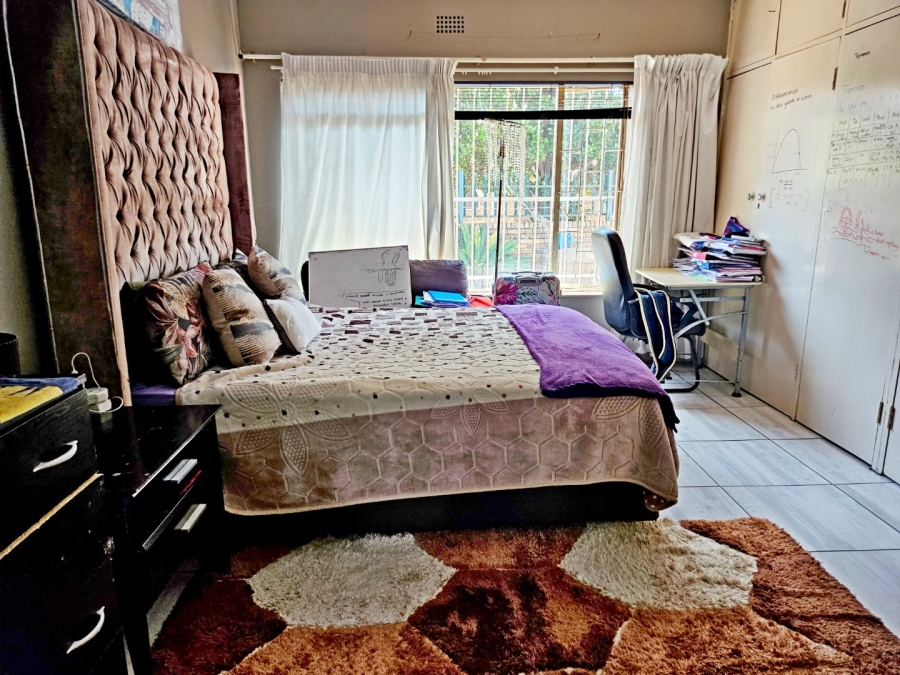 4 Bedroom Property for Sale in Birchleigh North Gauteng