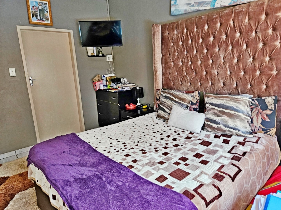 4 Bedroom Property for Sale in Birchleigh North Gauteng