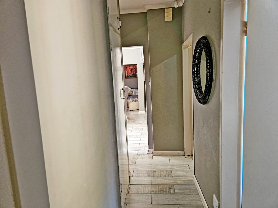 4 Bedroom Property for Sale in Birchleigh North Gauteng