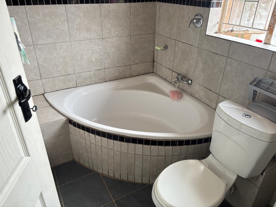 2 Bedroom Property for Sale in Birchleigh Gauteng