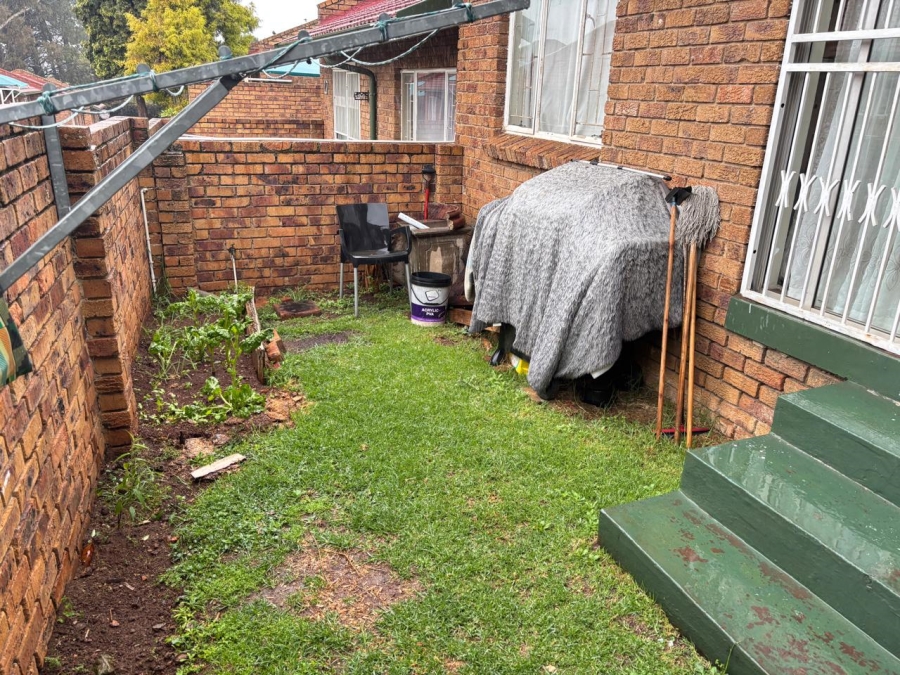 2 Bedroom Property for Sale in Birchleigh Gauteng