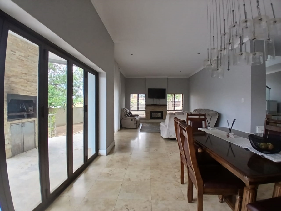 5 Bedroom Property for Sale in Crescent Wood Country Estate Gauteng
