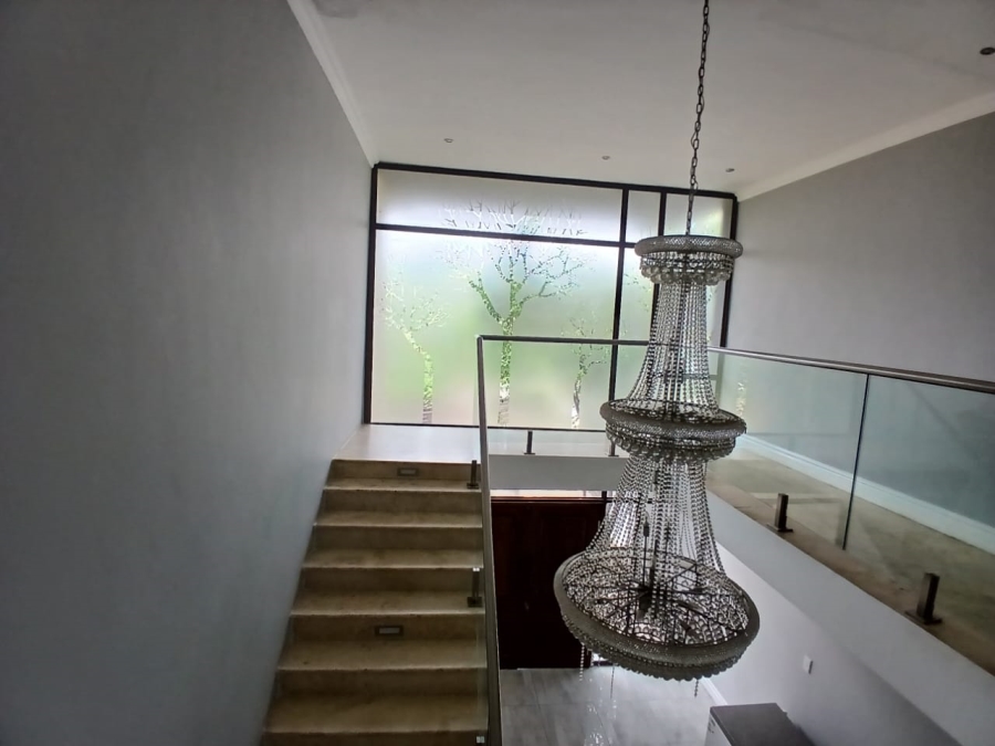 5 Bedroom Property for Sale in Crescent Wood Country Estate Gauteng