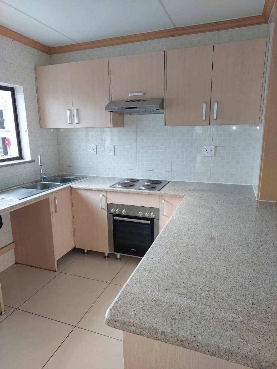 To Let 2 Bedroom Property for Rent in Noordwyk Gauteng