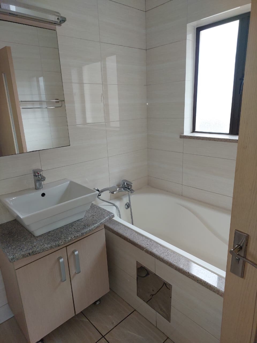 To Let 2 Bedroom Property for Rent in Noordwyk Gauteng