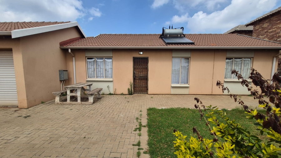 3 Bedroom Property for Sale in Sky City Gauteng