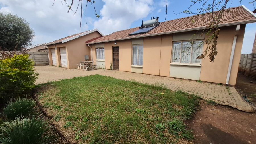 3 Bedroom Property for Sale in Sky City Gauteng