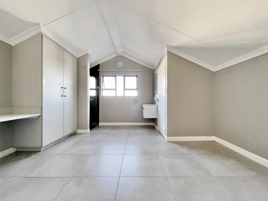 3 Bedroom Property for Sale in Glen Austin Gauteng