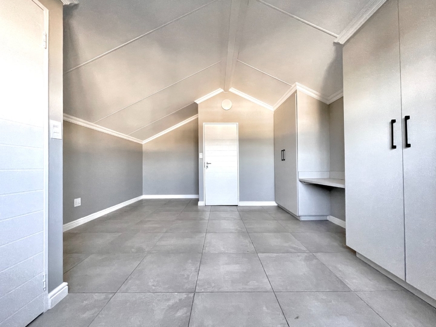 3 Bedroom Property for Sale in Glen Austin Gauteng