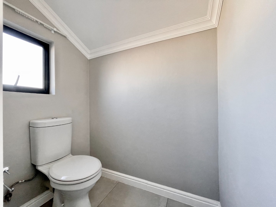 3 Bedroom Property for Sale in Glen Austin Gauteng