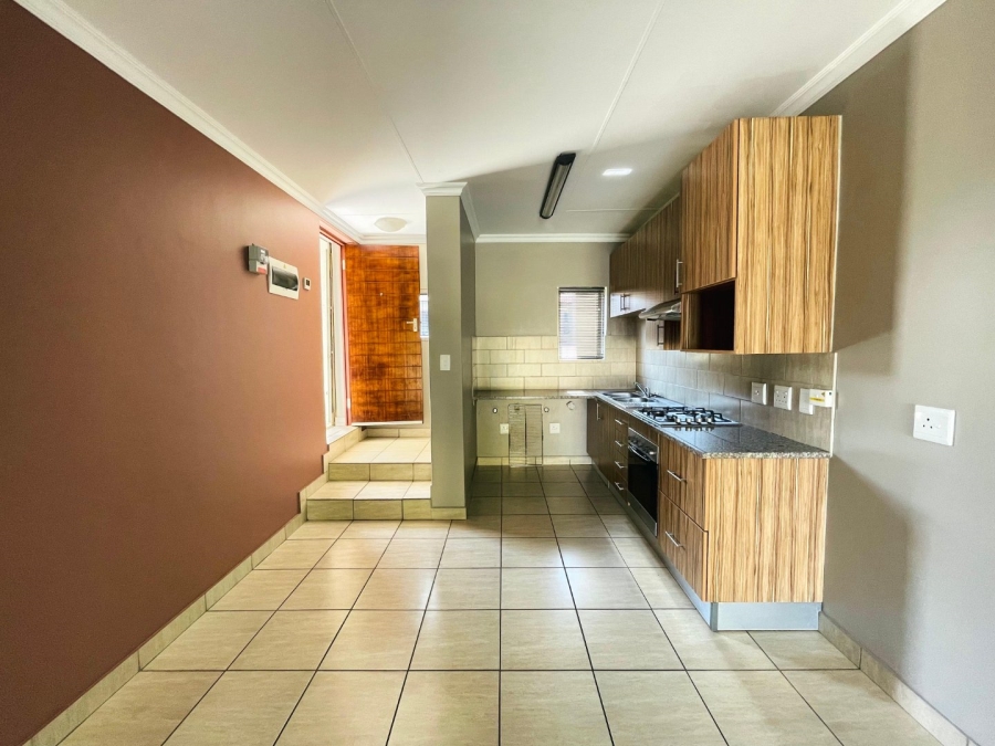 To Let 3 Bedroom Property for Rent in Noordwyk Gauteng