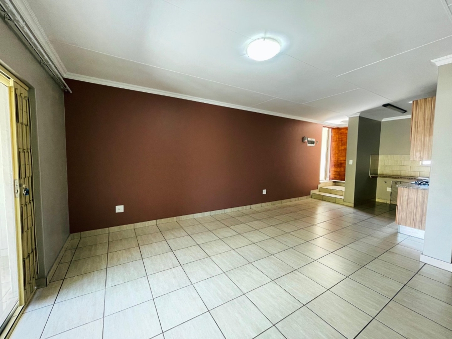 To Let 3 Bedroom Property for Rent in Noordwyk Gauteng