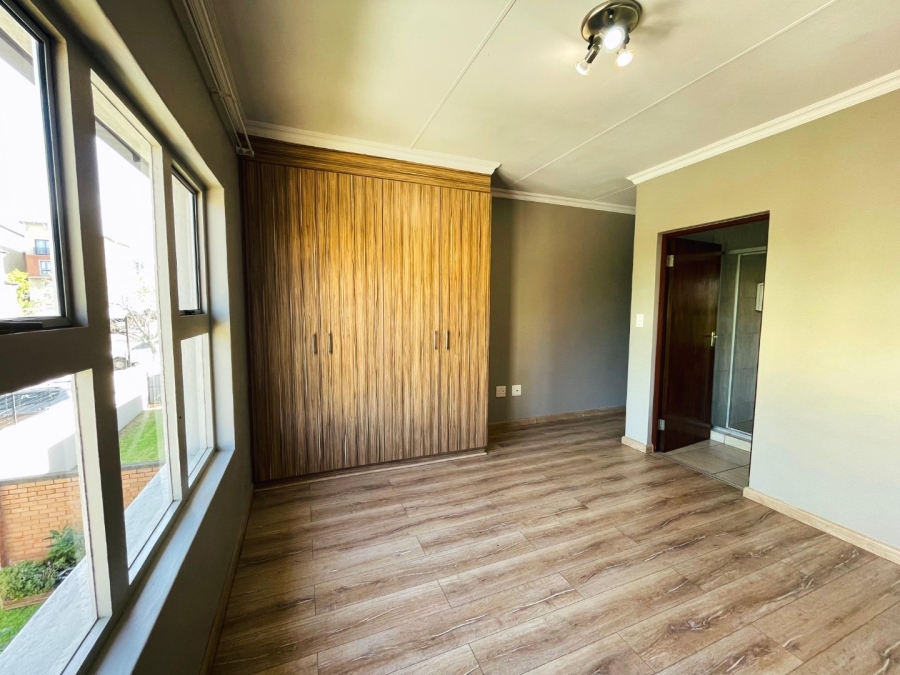 To Let 3 Bedroom Property for Rent in Noordwyk Gauteng
