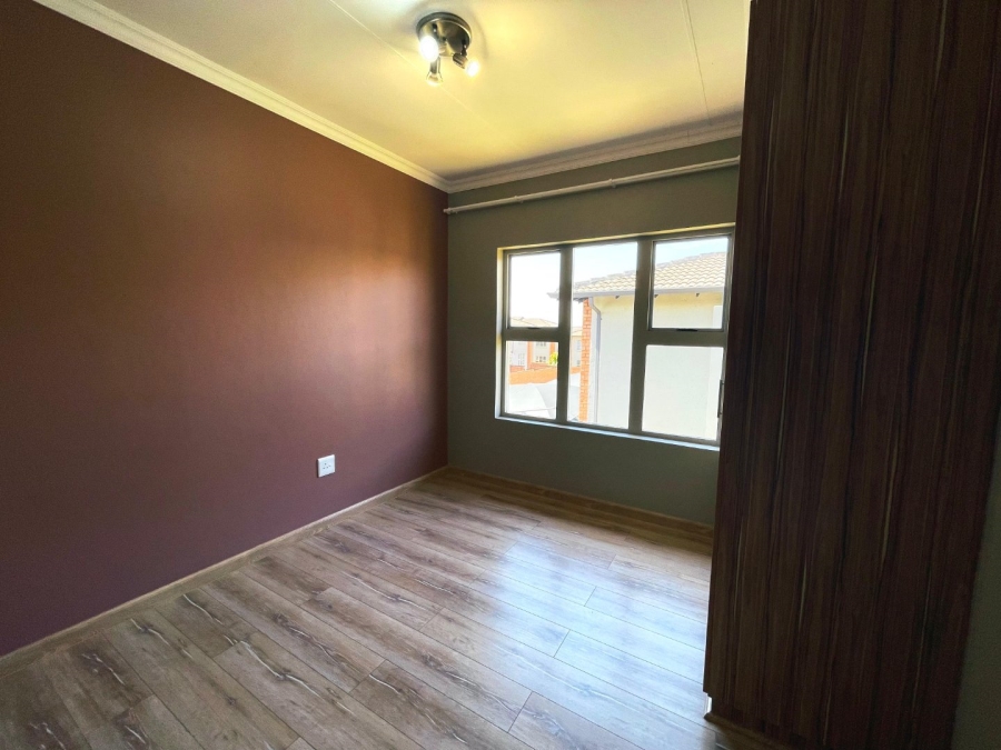 To Let 3 Bedroom Property for Rent in Noordwyk Gauteng