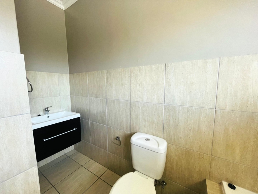 To Let 3 Bedroom Property for Rent in Noordwyk Gauteng