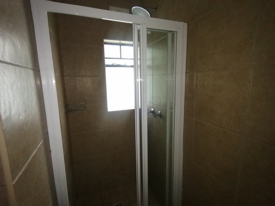 To Let 1 Bedroom Property for Rent in Noordwyk Gauteng