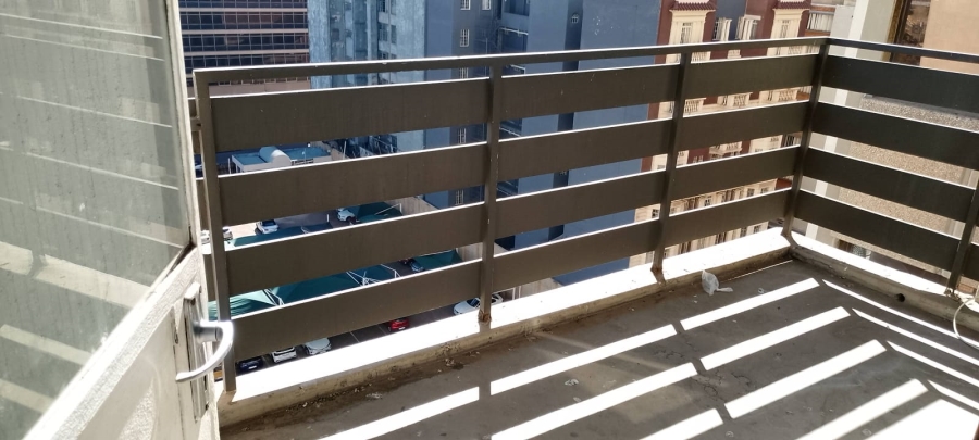 To Let 1 Bedroom Property for Rent in Johannesburg Central Gauteng