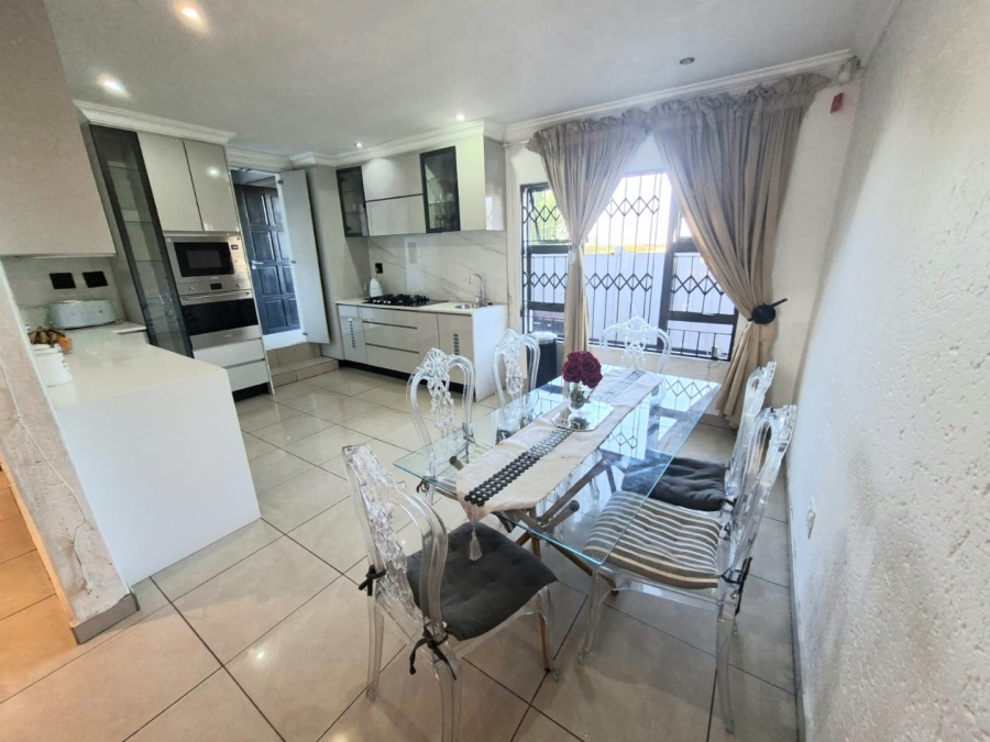To Let 5 Bedroom Property for Rent in Heuweloord Gauteng