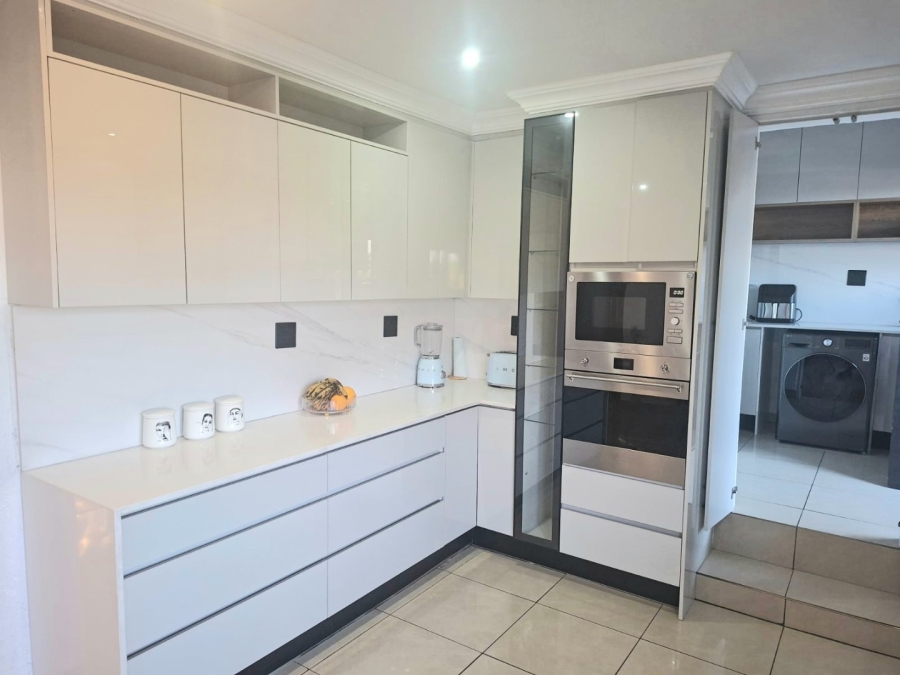 To Let 5 Bedroom Property for Rent in Heuweloord Gauteng