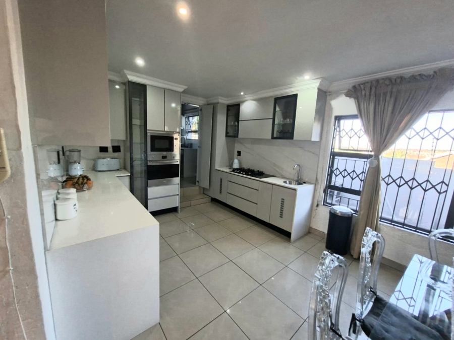 To Let 5 Bedroom Property for Rent in Heuweloord Gauteng