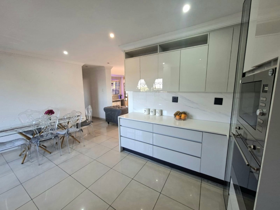 To Let 5 Bedroom Property for Rent in Heuweloord Gauteng