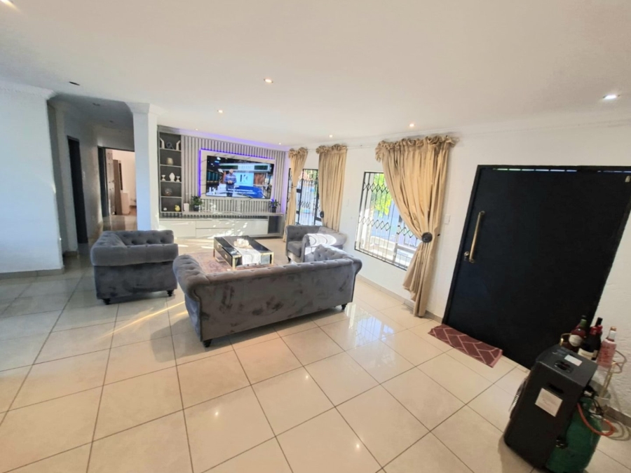 To Let 5 Bedroom Property for Rent in Heuweloord Gauteng