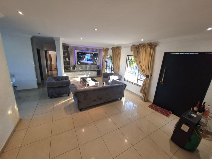 To Let 5 Bedroom Property for Rent in Heuweloord Gauteng