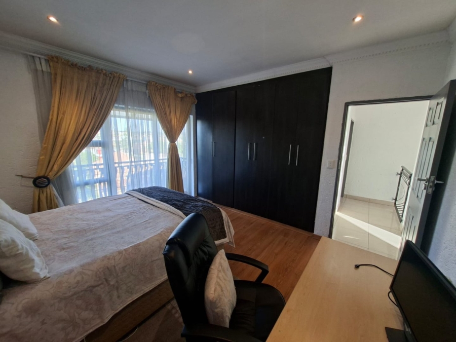 To Let 5 Bedroom Property for Rent in Heuweloord Gauteng