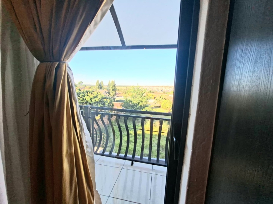 To Let 5 Bedroom Property for Rent in Heuweloord Gauteng