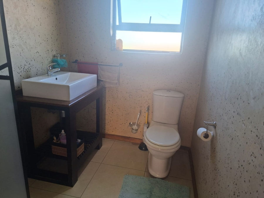 To Let 5 Bedroom Property for Rent in Heuweloord Gauteng
