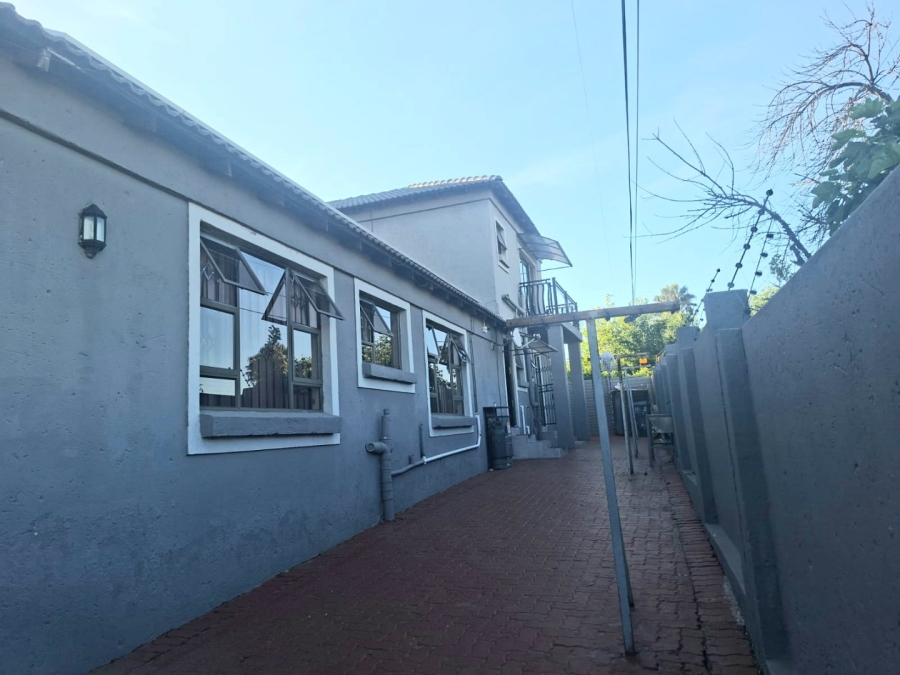 To Let 5 Bedroom Property for Rent in Heuweloord Gauteng
