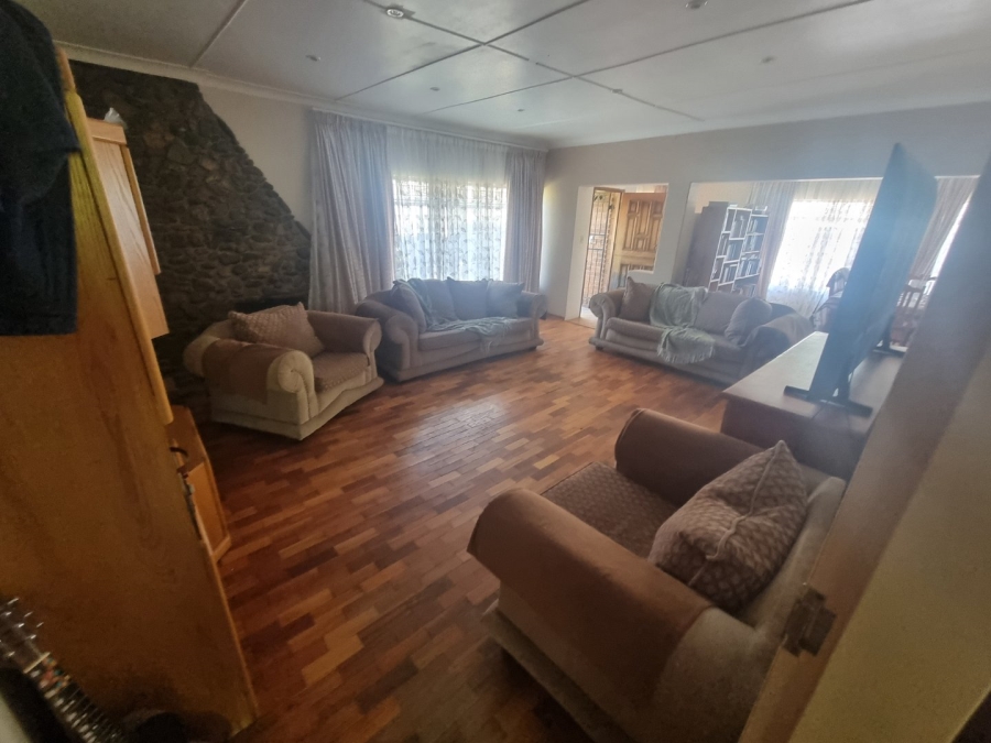 To Let 4 Bedroom Property for Rent in Rietfontein Gauteng