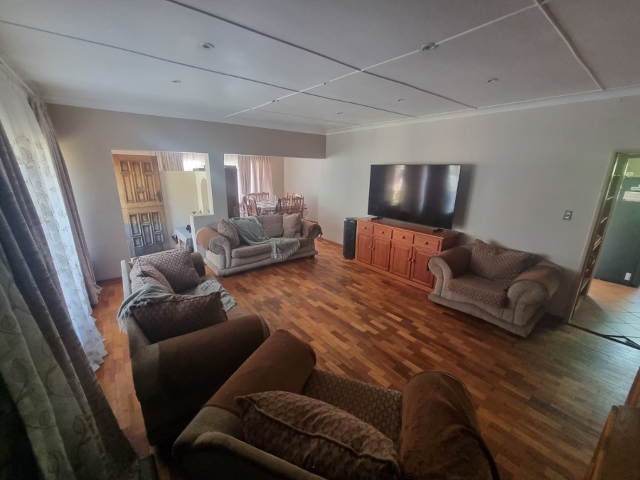 To Let 4 Bedroom Property for Rent in Rietfontein Gauteng