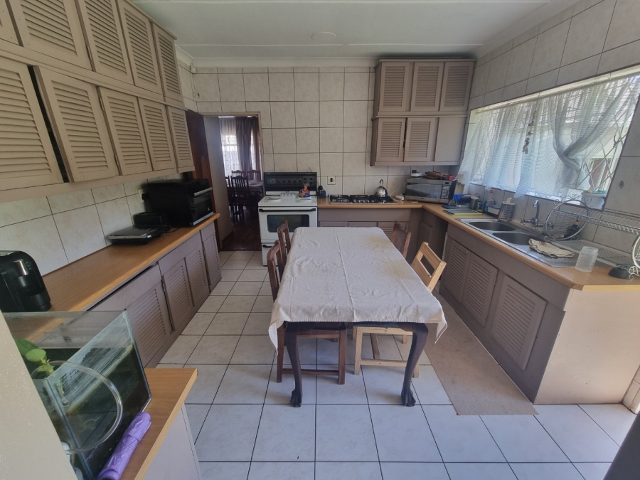 To Let 4 Bedroom Property for Rent in Rietfontein Gauteng